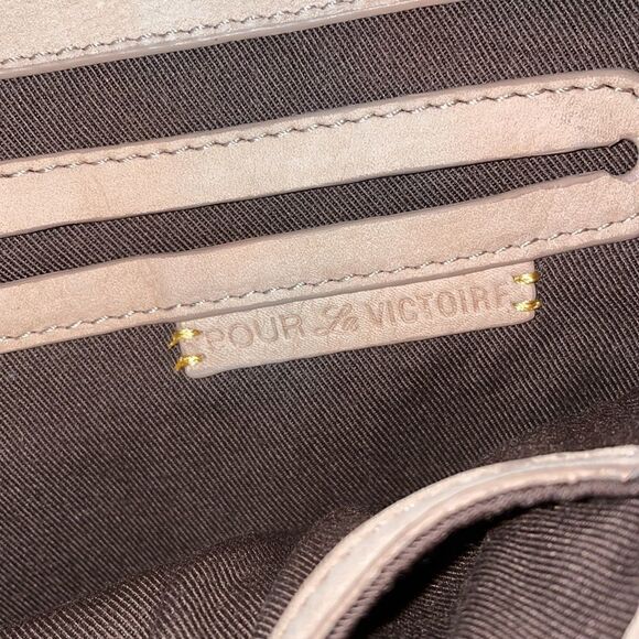 POUR LA VICTOIRE  MORANDI TEXTURE LEATHER CLUTCH - Picture 4 of 11